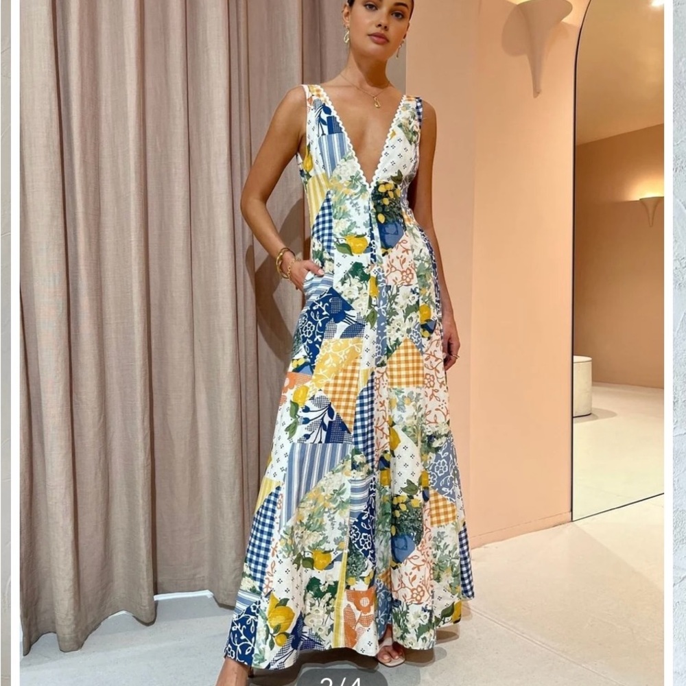 Xl Maxi dress with pockets, plunge neckline “Lemonade Print Lace Trim” Commense